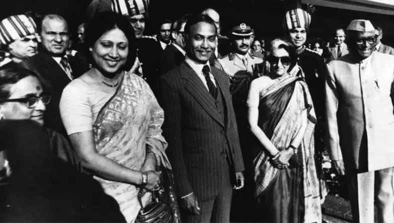 ১৯৮০ সালে নয়াদিল্লিতে ভারতের প্রধানমন্ত্রী ইন্দিরা গান্ধীর সঙ্গে রাষ্ট্রপতি জিয়াউর রহমান। ছবি : সংগৃহীত