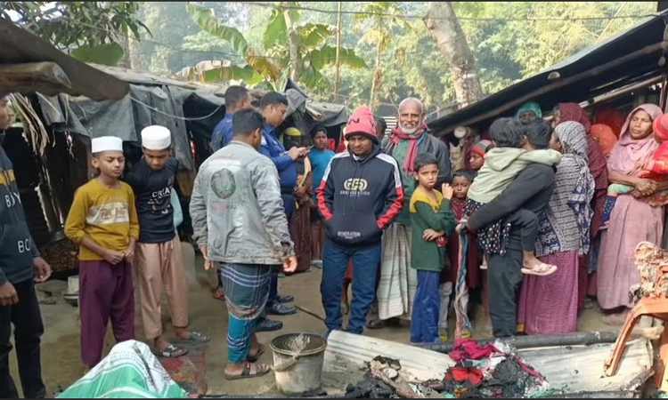 কোটচাঁদপুরে আগুনে দগ্ধ শিশুর মৃত্যু