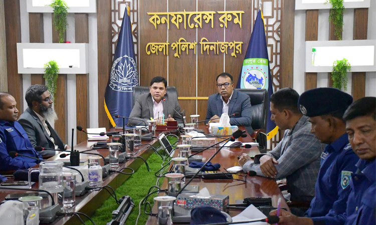 দিনাজপুরে পুলিশ কর্মকর্তাদের সঙ্গে অতিরিক্ত ডিআইজির বৈঠক
