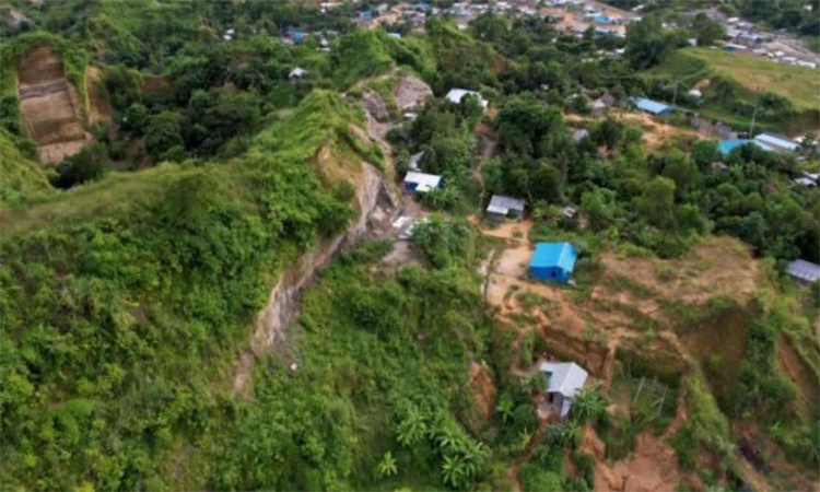 চট্টগ্রামের জঙ্গল সলিমপুরে অভিযানে গিয়ে দুর্বৃত্তের হামলায় র‌্যাব কর্মকর্তা নিহত