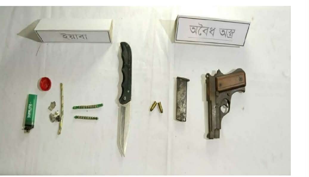 কুমিল্লায় যৌথ বাহিনীর অভিযানে অস্ত্র ও মাদক জব্দ