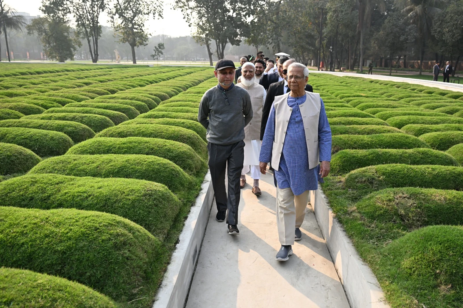 জুলাই গণ-অভ্যুত্থান স্মৃতি জাদুঘর পরিদর্শন করলেন প্রধান উপদেষ্টা