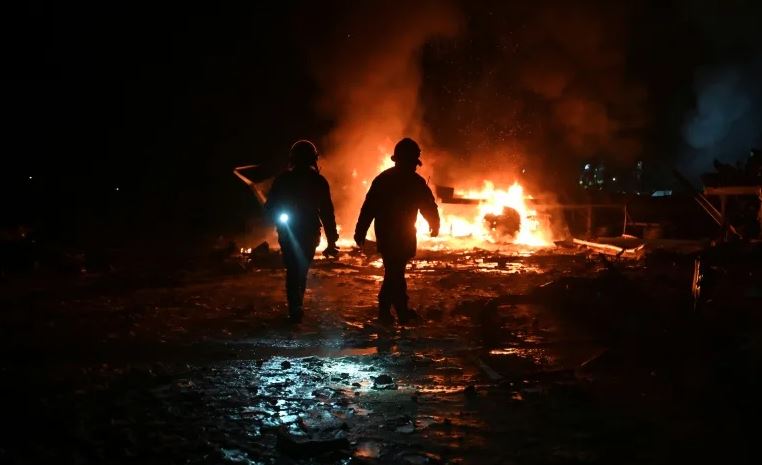 রাশিয়ার হামলায় কিয়েভের প্রায় অর্ধেক এলাকা বিদ্যুৎবিহীন : ইউক্রেন