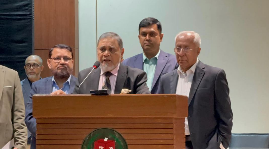 পোস্টাল ভোট সফল করতে পারলে বাংলাদেশের নাম ওয়ার্ল্ড হিস্ট্রিতে থাকবে : সিইসি