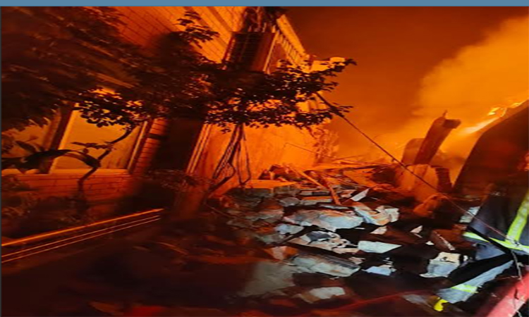 নারায়ণগঞ্জে প্লাস্টিক কারখানায় আগুন