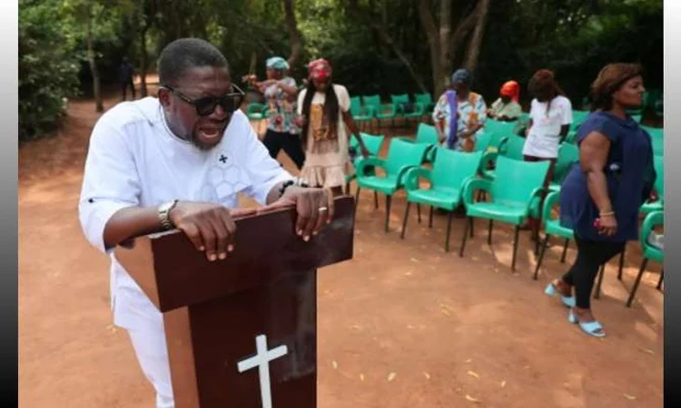 প্রার্থনা আর চিকিৎসার মাঝখানে আটকে ঘানার মানসিক রোগীরা