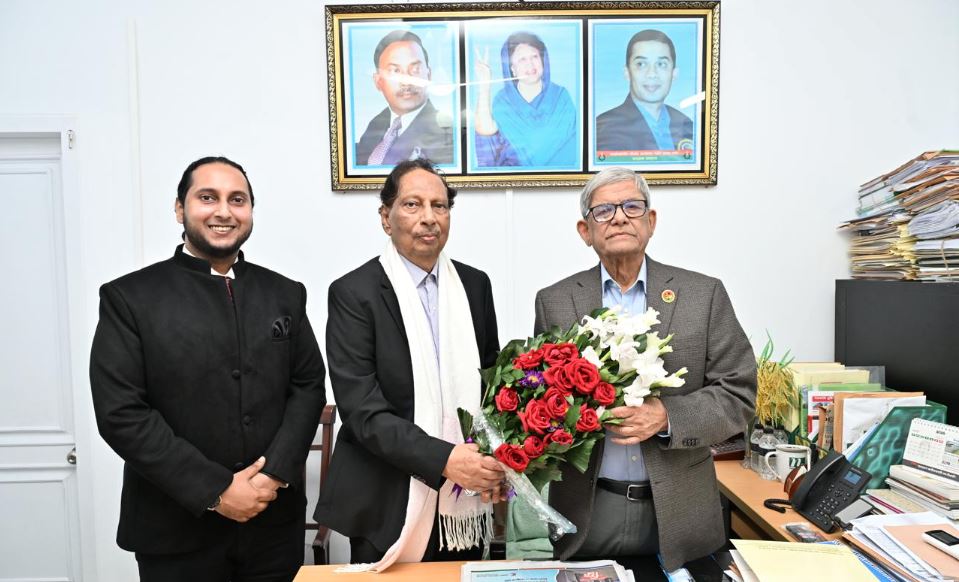 বিএনপিতে যোগ দিলেন অধ্যাপক আবু সাইয়িদ