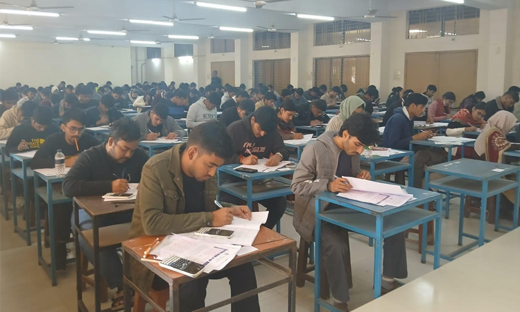 রুয়েটে ভর্তি পরীক্ষা সুষ্ঠুভাবে সম্পন্ন