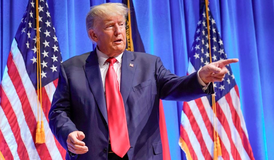 দাভোসে ‘বোর্ড অব পিস’ সনদে স্বাক্ষর করলেন ট্রাম্প