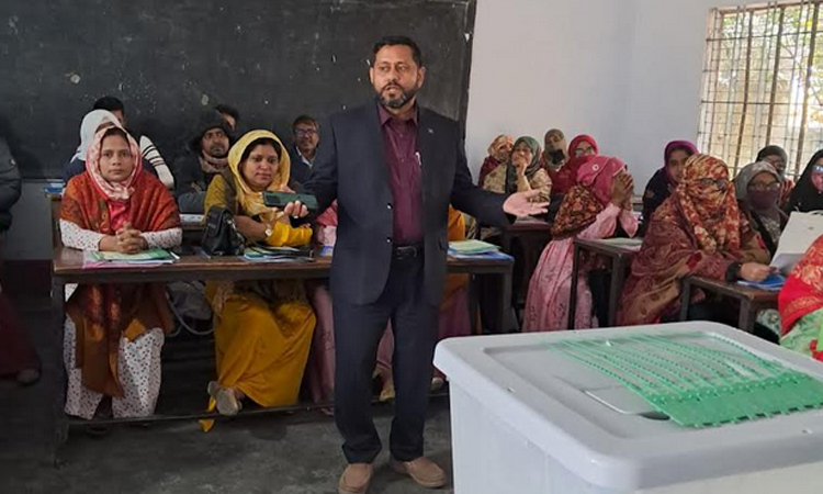 লালপুরে ভোট গ্রহণবিষয়ক প্রশিক্ষণ শুরু