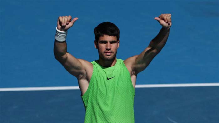 সহজ জয়ে ১০০তম গ্র্যান্ড স্ল্যাম ম্যাচ উদযাপন আলকারাজের