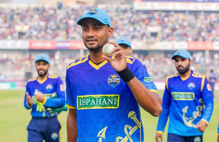 সর্বোচ্চ উইকেটে টুর্নামেন্ট সেরা চট্টগ্রামের শরিফুল