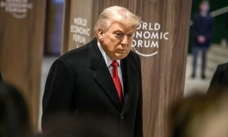 ন্যাটো নিয়ে মন্তব্য ঘিরে বিতর্ক বাড়লেও যুক্তরাজ্যের সেনাদের প্রশংসা ট্রাম্পের