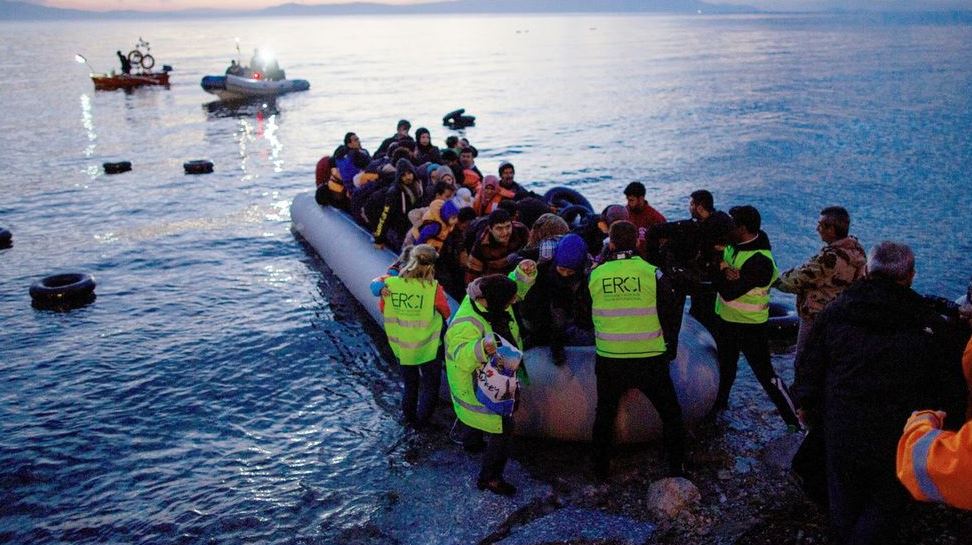 গ্রিসে অভিবাসন প্রত্যাশীদের নৌকা ডুবে নারী ও ছেলের মৃত্যু, নিখোঁজ ৩