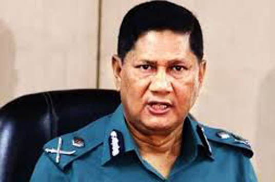 পরিবারসহ সাবেক ডিএমপি কমিশনার আছাদুজ্জামানের দেশত্যাগে নিষেধাজ্ঞা