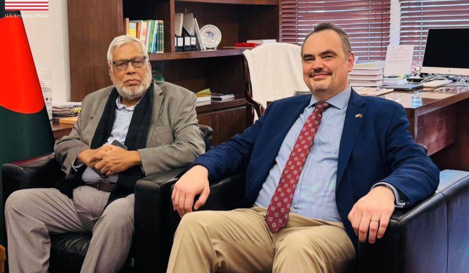 বিদ্যুৎ উপদেষ্টার সাথে মার্কিন রাষ্ট্রদূতের সৌজন্য সাক্ষাৎ