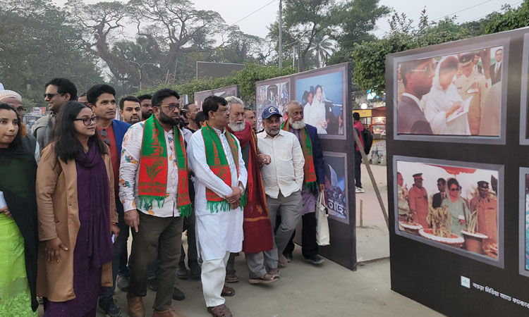 দিনাজপুরে খালেদা জিয়ার সংগ্রামী জীবন নিয়ে আলোকচিত্র প্রদর্শনী