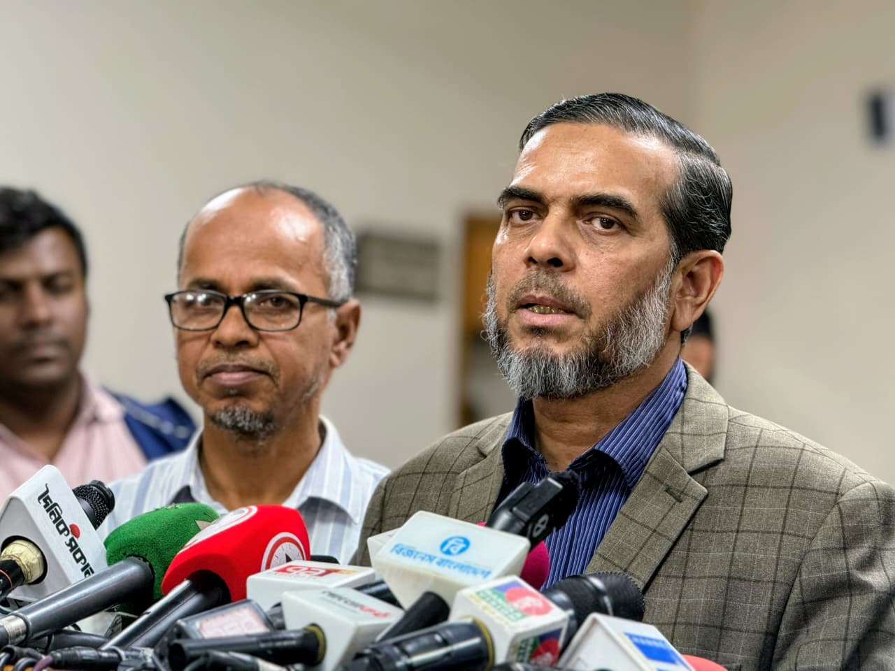 সব ভোটকেন্দ্রে সিসি ক্যামেরা স্থাপনের দাবি জামায়াতের 