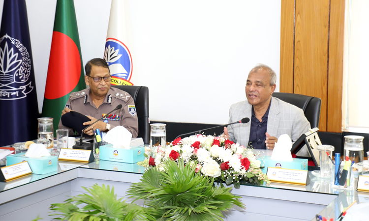 পুলিশ স্টাফ কলেজে দক্ষ অফিসারদের পদায়নের নির্দেশ স্বরাষ্ট্র উপদেষ্টার 