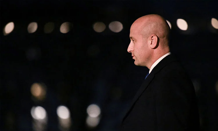 মিনিয়াপোলিসে এজেন্টরা ‘প্রোটোকল’ লঙ্ঘন করে থাকতে পারে, মন্তব্য ট্রাম্পের উপদেষ্টা মিলারের 