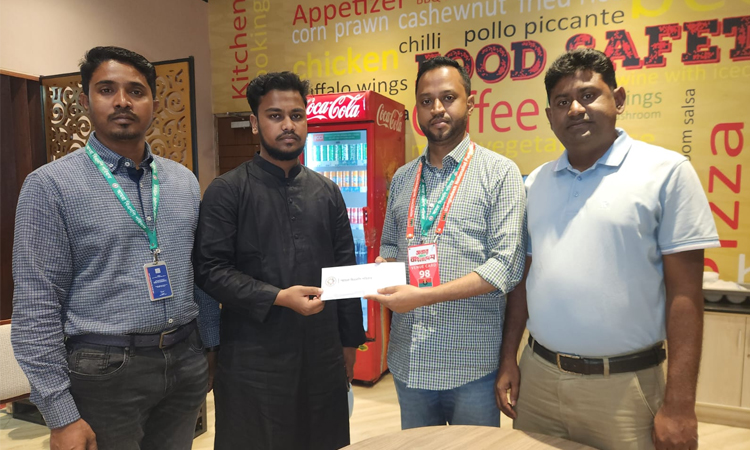 অব্যাহতি দেওয়া সেই মুয়াজ্জিনের পাশে দাঁড়িয়েছেন তারেক রহমান