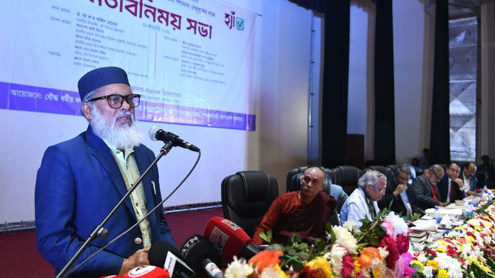 নির্বাচিত সরকারের হাতে ক্ষমতা হস্তান্তরের জন্য আমরা প্রস্তুত : ধর্ম উপদেষ্টা 