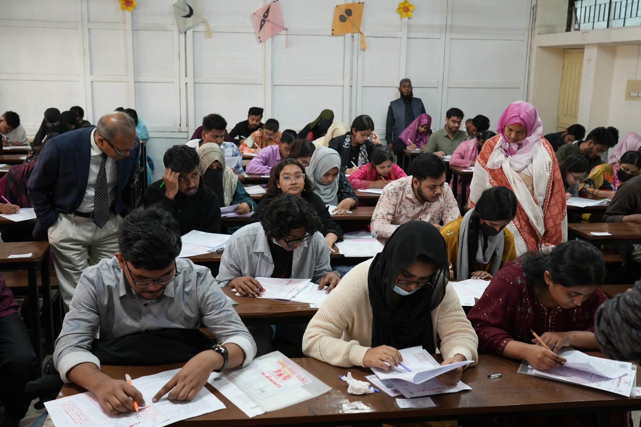 জবি বি ইউনিটের ভর্তি পরীক্ষা সুষ্ঠুভাবে অনুষ্ঠিত