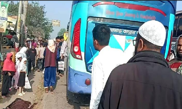কুমিল্লার বাসচাপায় নারী ও শিশুর মৃত্যু 