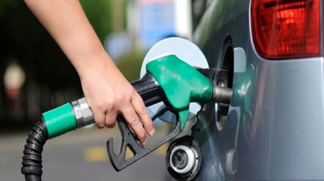 ভোক্তা পর্যায়ে জ্বালানি তেলের দাম কমল লিটারে ২ টাকা