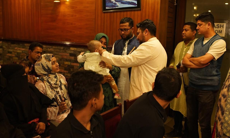 জুলাই গণঅভ্যুত্থানের শহীদ পরিবার ও আহত যোদ্ধাদের সাথে নাহিদ ইসলামের সাক্ষাৎ