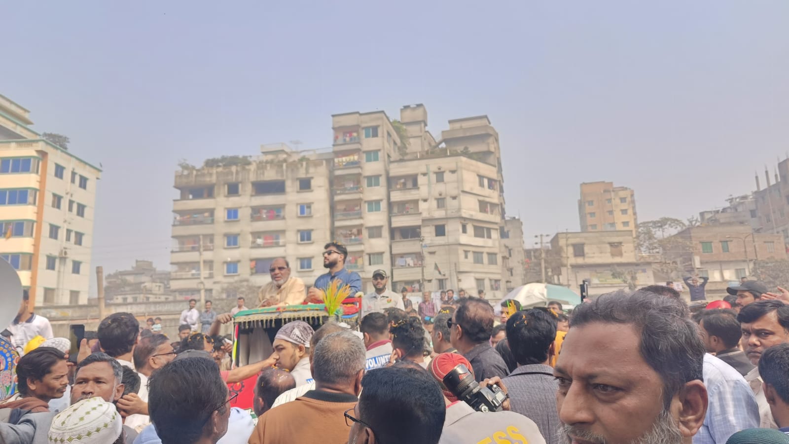 পুরান ঢাকাকে জলাবদ্ধতা, গ্যাস সংকট ও মাদকমুক্ত করার অঙ্গীকার ইশরাক হোসেনের