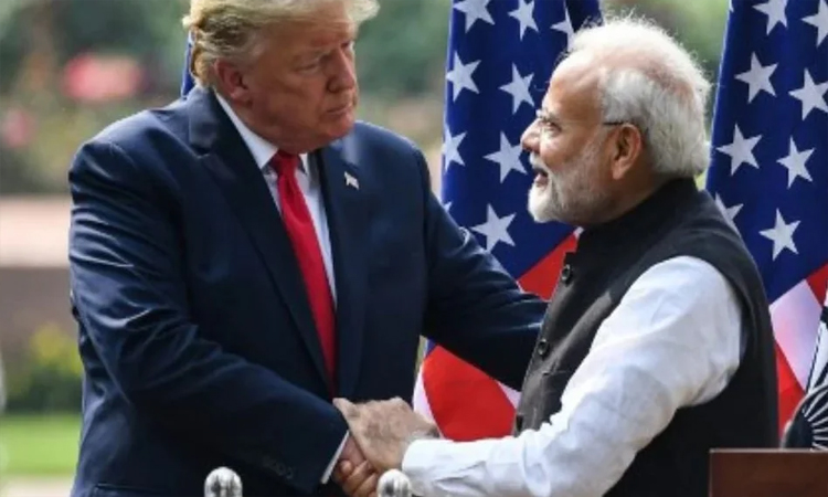 ভারতের ওপর শুল্ক কমালেন ট্রাম্প, রুশ তেল না কেনার প্রতিশ্রুতি মোদির
