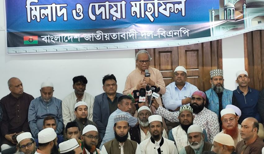 কেউ কেউ ইসলামের নামে রাজনীতি ও ব্যবসা করে ফায়দা লুটতে চায়: রিজভী