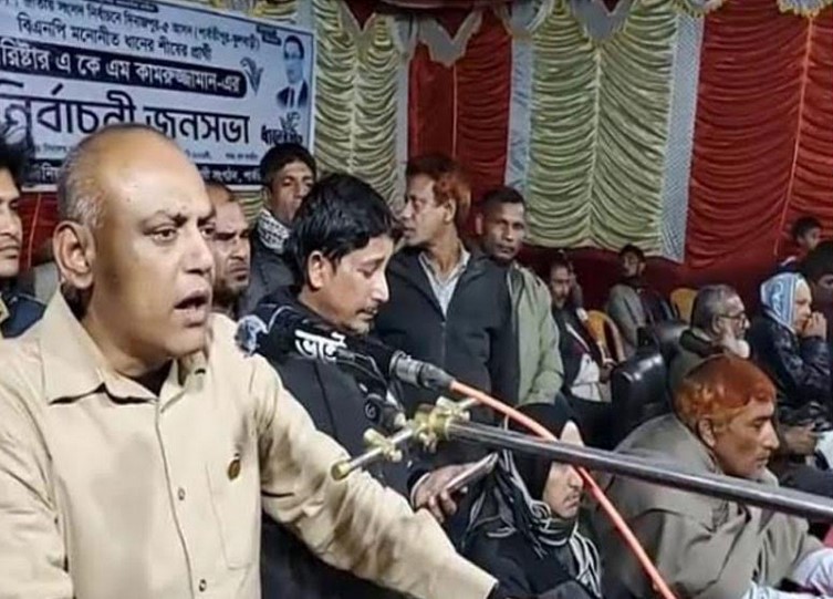 দিনাজপুর-৫ আসনে ব্যারিস্টার একেএম কামরুজ্জামানের গণসংযোগ 