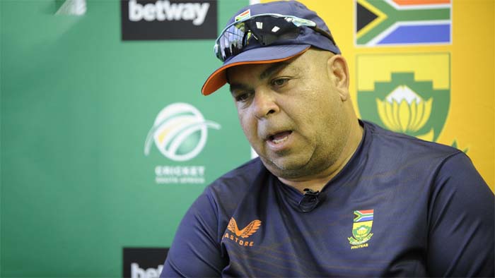 টেস্টের পর টি-টোয়েন্টি বিশ্বকাপে চোখ কনরাডের