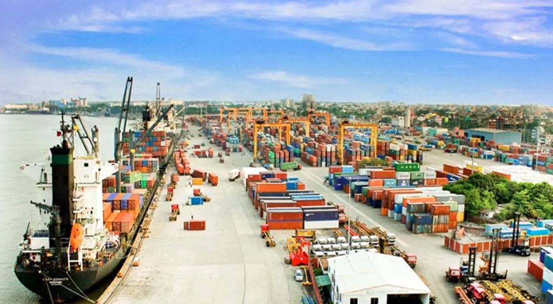 চট্টগ্রাম বন্দরের ১৫ কর্মচারীর দেশত্যাগে নিষেধাজ্ঞা ও সম্পদ তদন্তে চিঠি