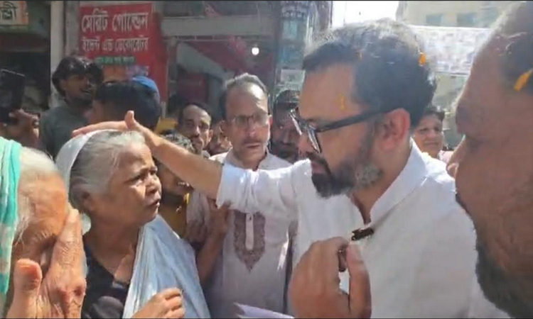 ‘ফ্যামিলি কার্ড’ নিয়ে অপপ্রচার হাস্যকর : আমিনুল হক