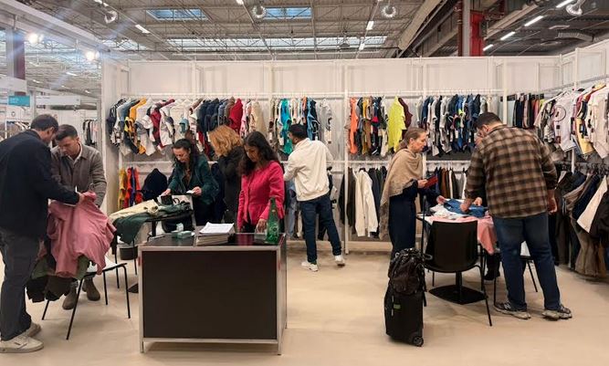 প্যারিসে টেক্সওয়ার্ল্ড অ্যাপারেল সোর্সিং: ৮.০২ মিলিয়ন ডলারের অর্ডার পেল বাংলাদেশ