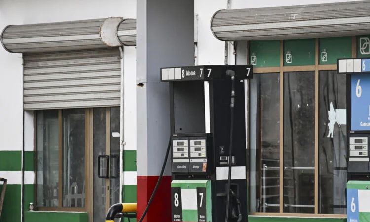 জ্বালানি সংকট মোকাবিলায় জরুরি ব্যবস্থা গ্রহণ কিউবার