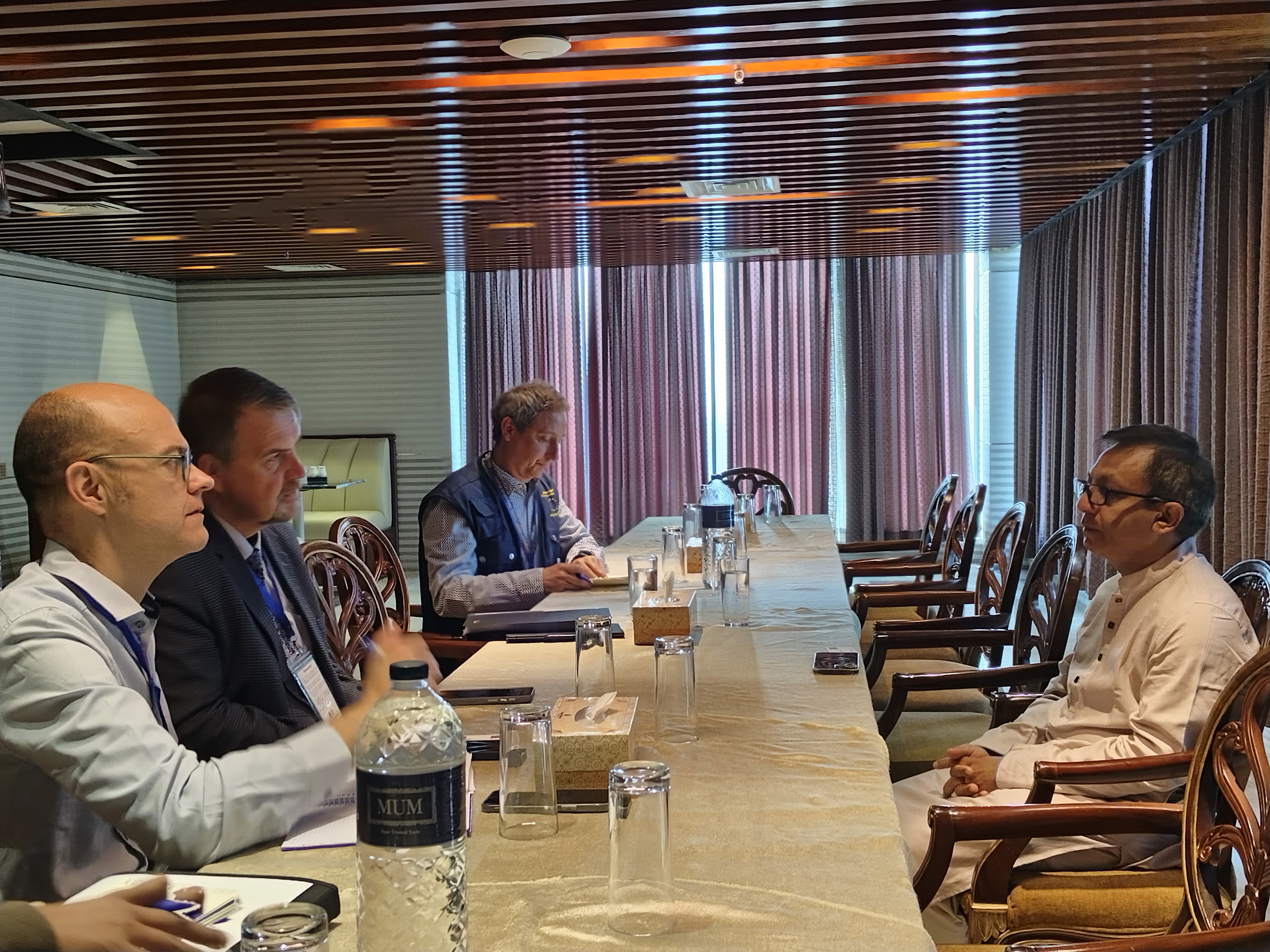 সিলেট-১ আসনের বিএনপি প্রার্থী মুক্তাদিরের সঙ্গে ইইউ পর্যবেক্ষক দলের বৈঠক