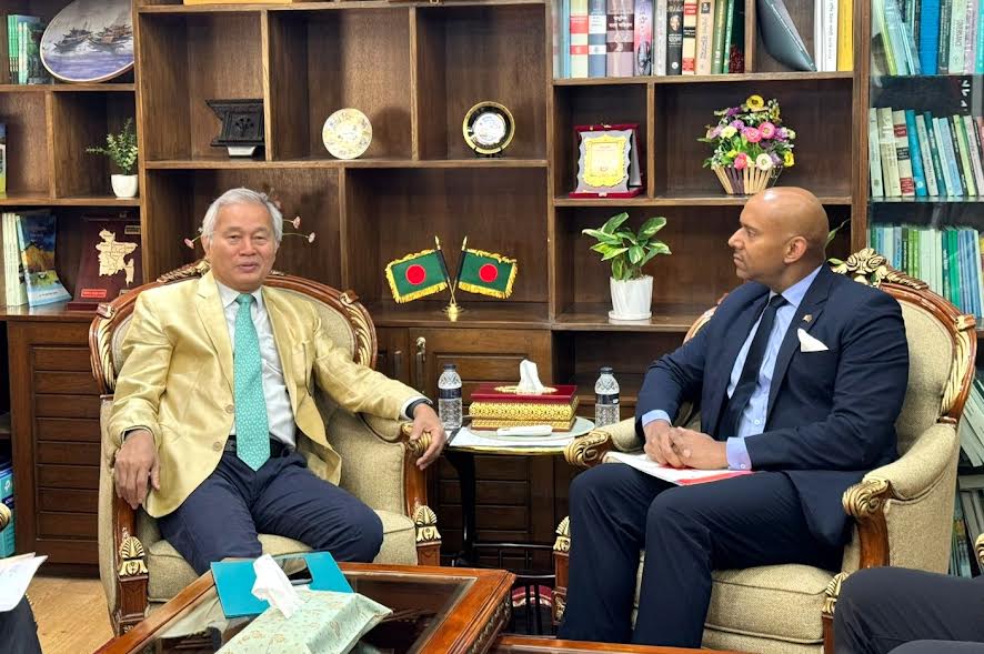 পাহাড় ও সমতলের ব্যবধান ঘুচাতে ই-লার্নিং হবে শক্তিশালী হাতিয়ার : সুপ্রদীপ চাকমা