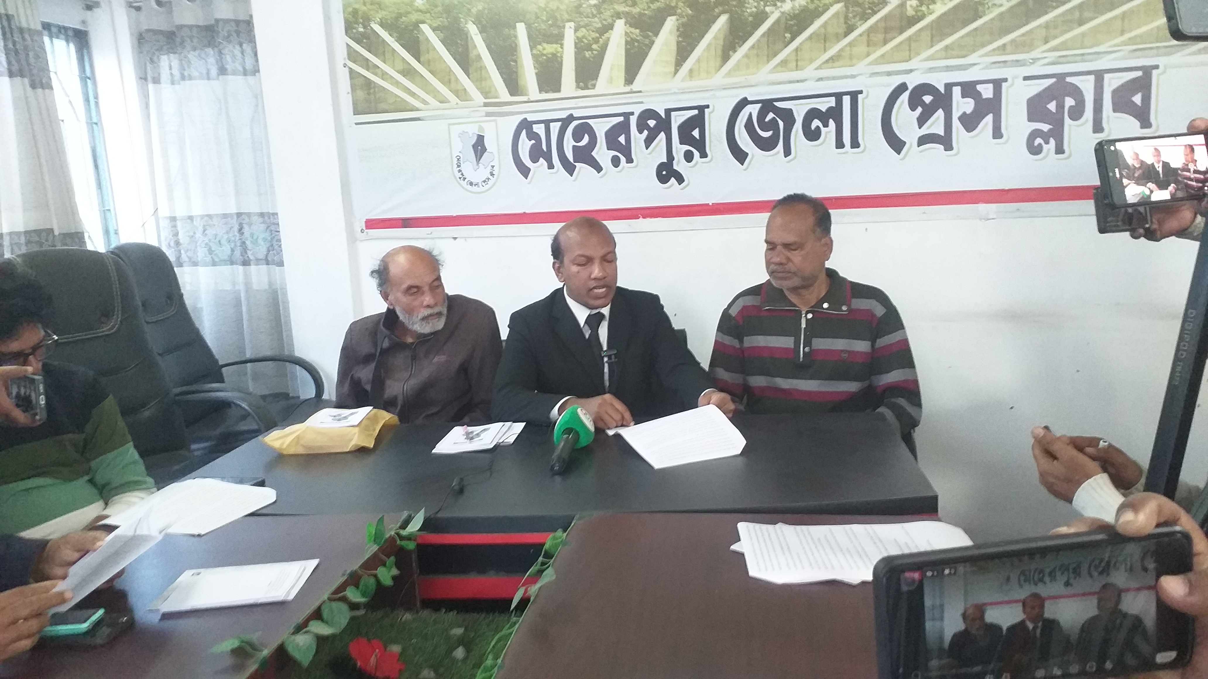 মেহেরপুর-১ আসনে সিপিবি প্রার্থীর ইশতেহার ঘোষণা