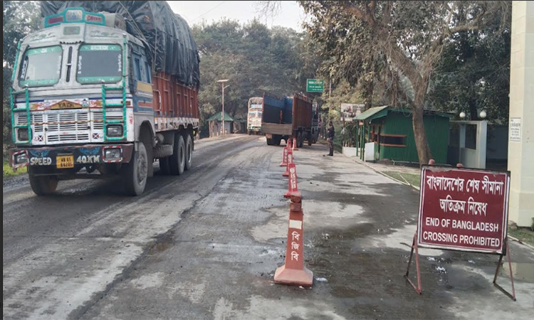 আগামীকাল থেকে সোনামসজিদ বন্দরে ৩ দিন আমদানি-রপ্তানি বন্ধ