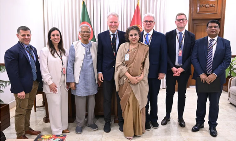 প্রধান উপদেষ্টার সঙ্গে আইআরআই-এর নির্বাচনী পর্যবেক্ষক দলের সৌজন্য সাক্ষাৎ