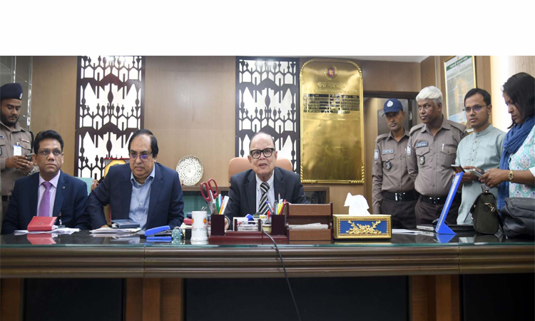 ভূমি ব্যবস্থাপনায় সরকারের ১০টি মাইলফলক অর্জন: এক ছাতার নিচে সব সেবা