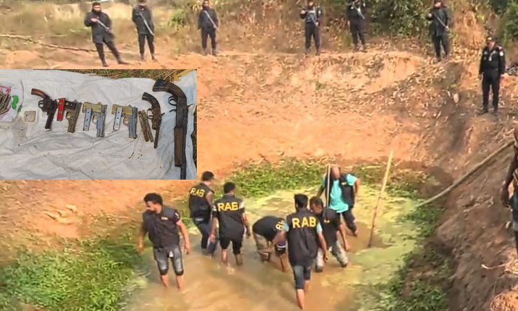 কুমিল্লায় পুকুর  সেচে বিপুল  পরিমাণ অস্ত্র উদ্ধার