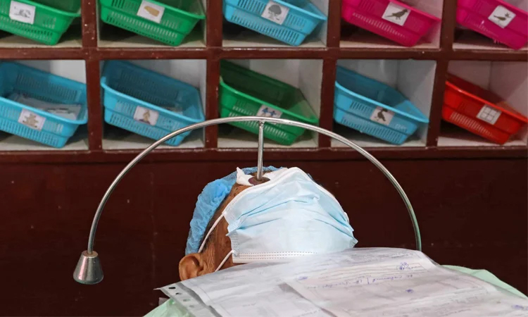 বিশ্বে ৯ কোটি ৪০ লাখেরও বেশি মানুষের ছানি অস্ত্রোপচার প্রয়োজন : বিশ্ব স্বাস্থ্য সংস্থা