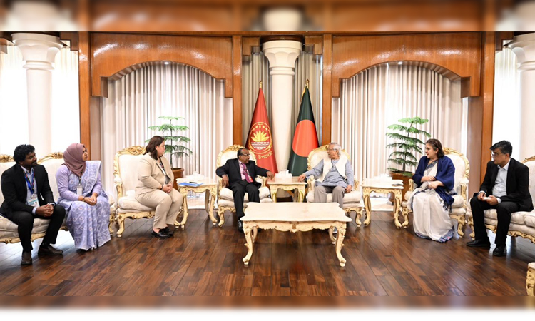 প্রধান উপদেষ্টার সঙ্গে আনফ্রেল-এর নির্বাচনী পর্যবেক্ষক দলের সৌজন্য সাক্ষাৎ