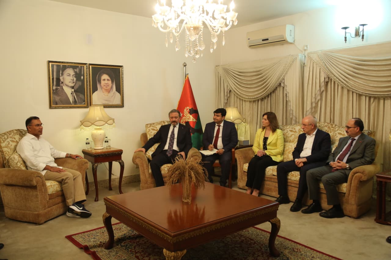 তারেক রহমানের সঙ্গে তুরস্কের রাষ্ট্রদূত ও পর্যবেক্ষক দলের বৈঠক