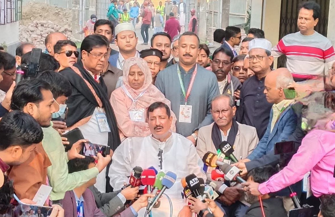 ভোট দিলেন বিএনপি প্রার্থী মিনু, জয়ের ব্যাপারে শতভাগ আশাবাদী 